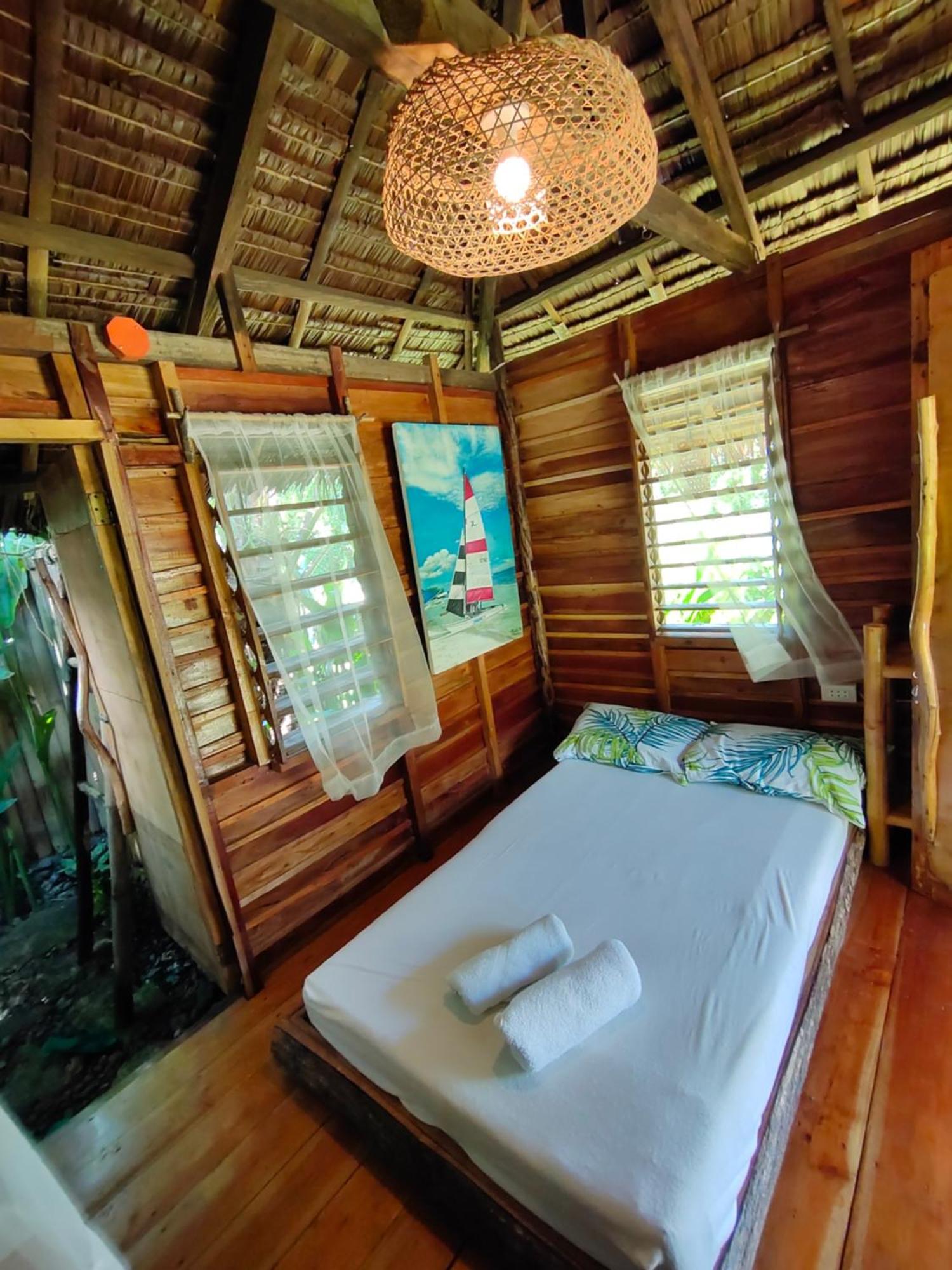Payag N' Kapitan, Experience Pinubre Living Hotel Siquijor Room photo